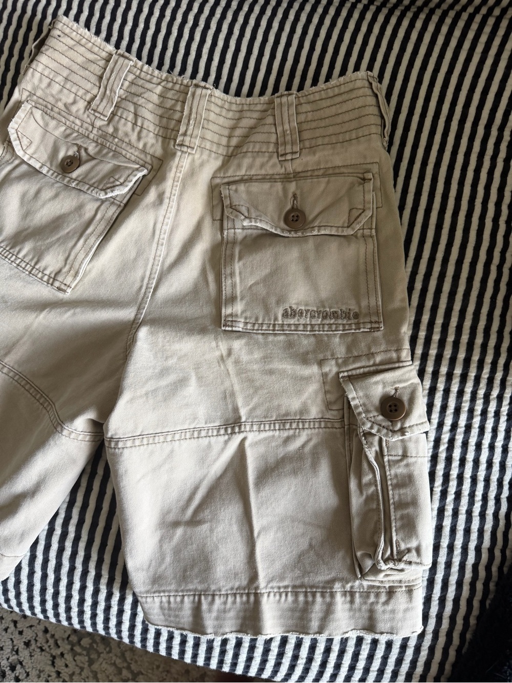 Vintage Abercrombie & Fitch khaki cargo shorts